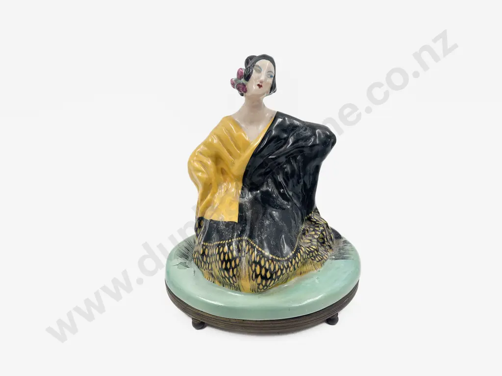 Vintage Ceramic Figure Image 1++