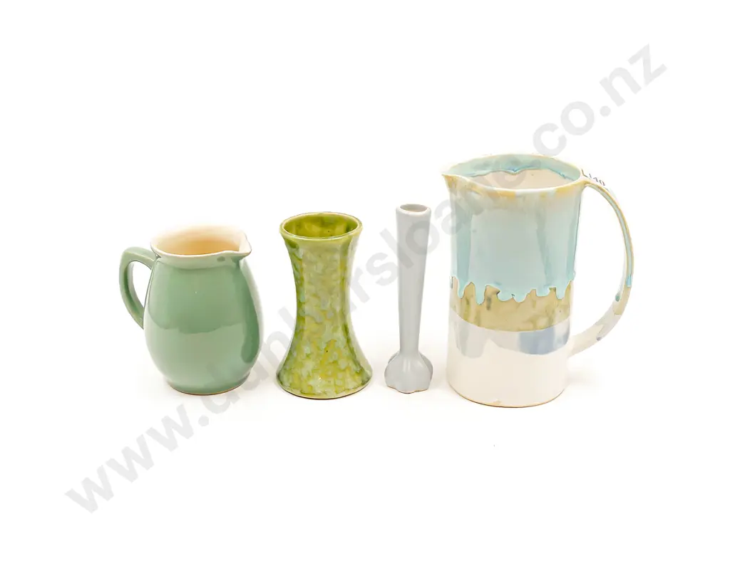 Small Quantity of Assorted Pottery etc Image 1++
