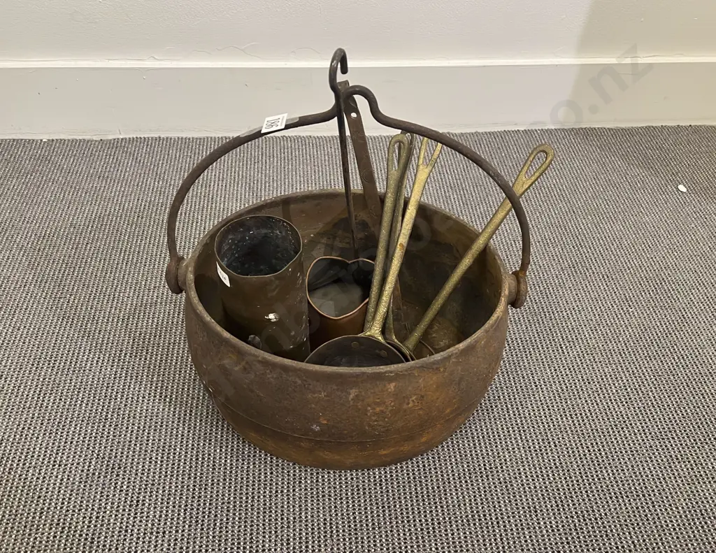Quantity of Assorted Copper Ladles in Vintage Cast Iron Pot etc Image 1++