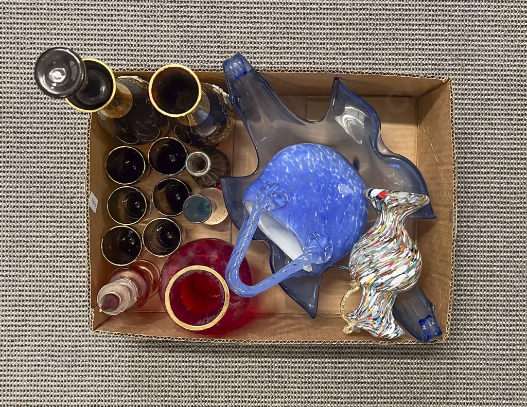 Box of Assorted Art Glass etc Image 1++