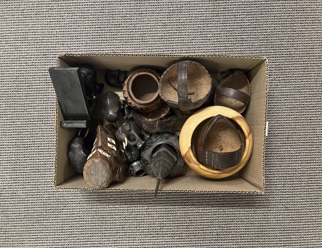 Box Quantity of Assorted Wooden Ornaments etc Image 1++