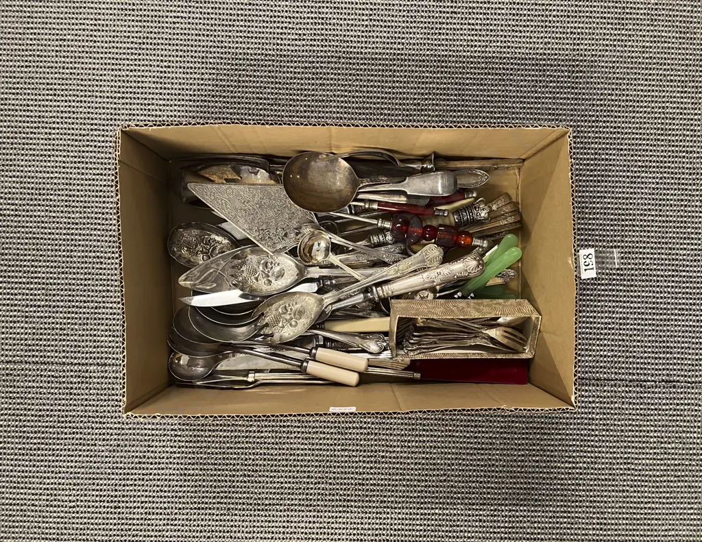 Quantity of Assorted Plated Cutlery etc Image 1++