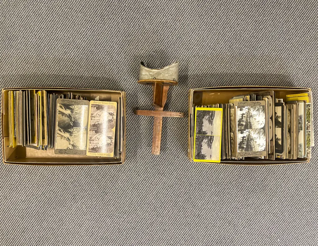 Vintage Stereoscope with Two Boxes of Assorted Slides Image 1++