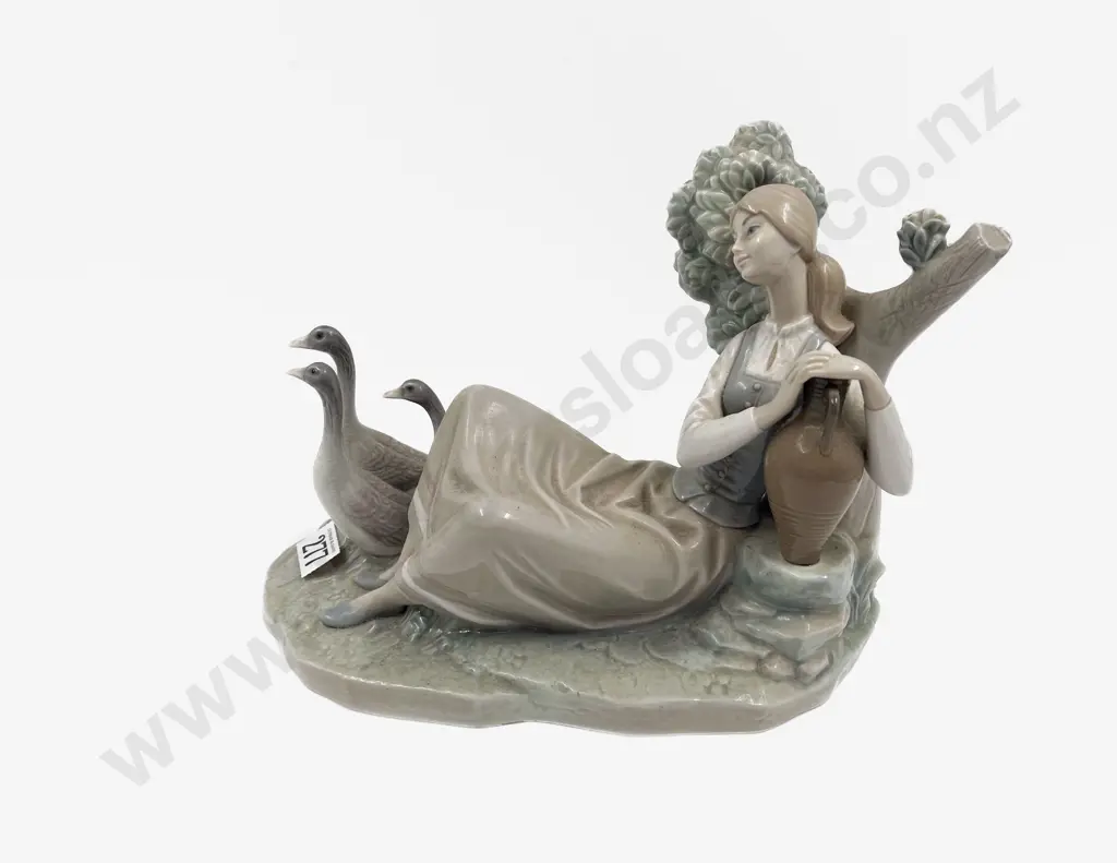 Lladro Figure Group Image 1++