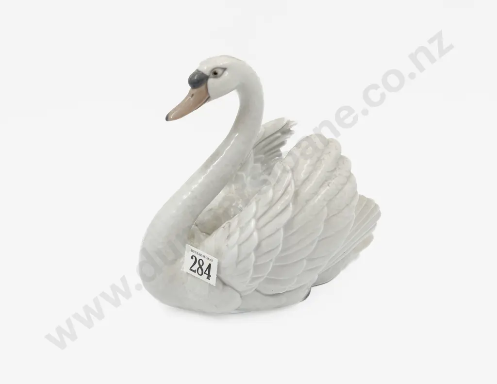 Lladro Swan Image 1++