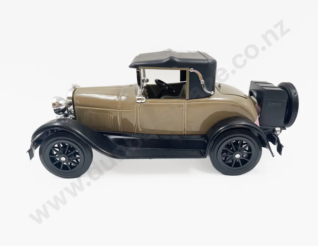 Un-opened Jim Beam Car Form Decanter Image 1++