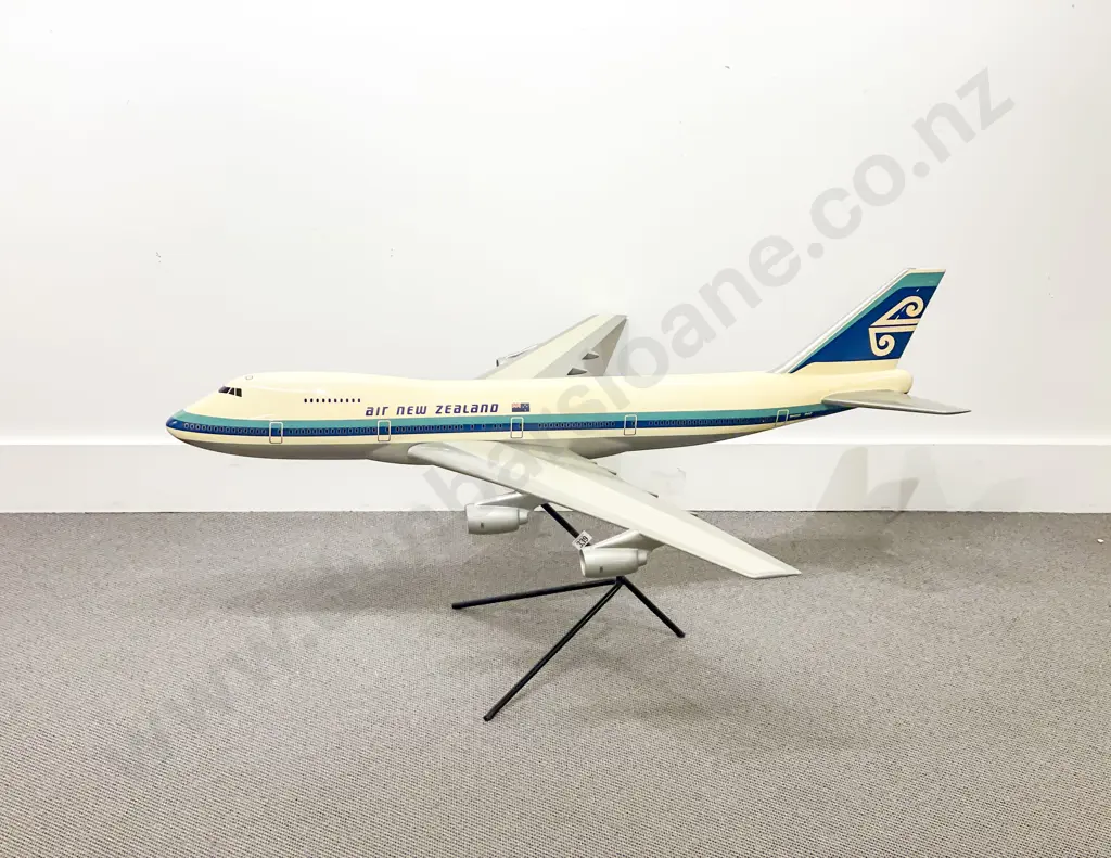 Scalecraft Model  of Air New Zealand Boeing 747 Image 1++
