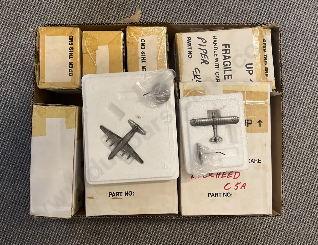Box Quantity of Assorted Model Aeroplanes Image 1++