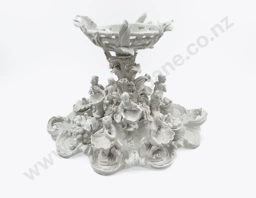 Meissen White Glazed Centre-Piece Image 1++