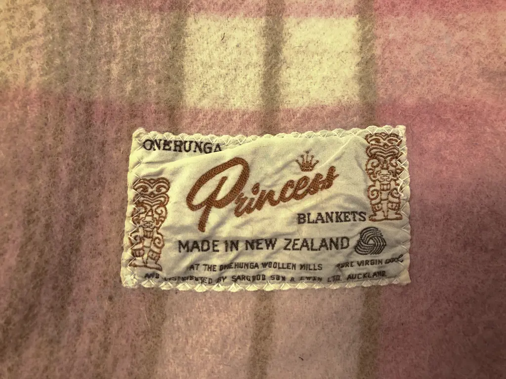 Vintage Onehunga Woollen Blanket Image 1++