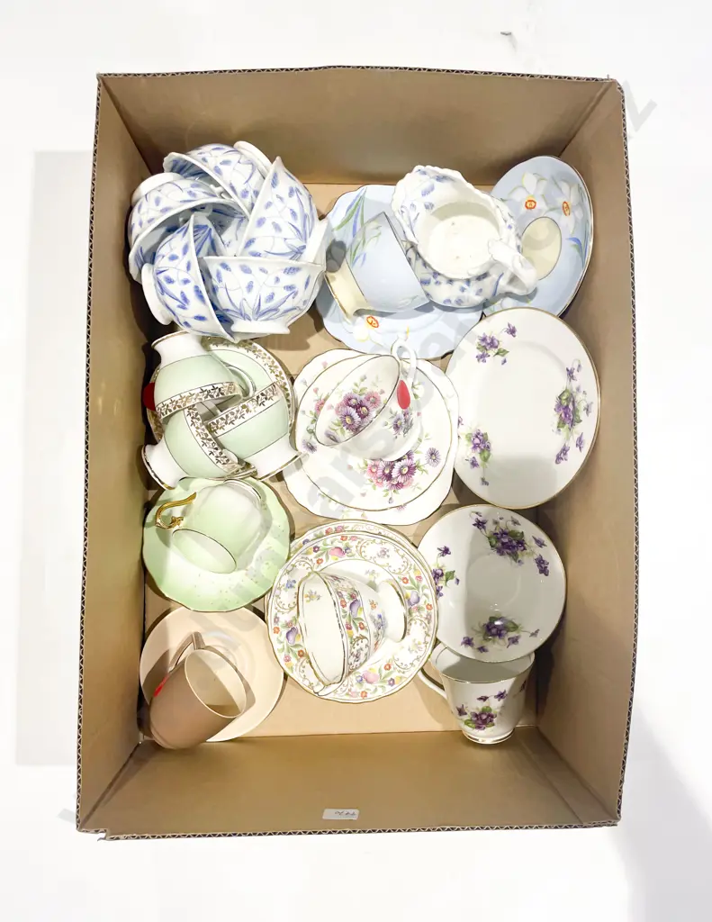 Qty of Assorted Fancy Tea China Image 1++