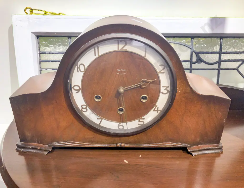 Mantle Clock Image 1++