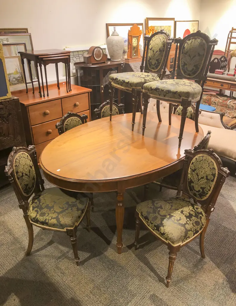 Mahogany Oval Dining Table with Eight Dining Chairs Image 1++