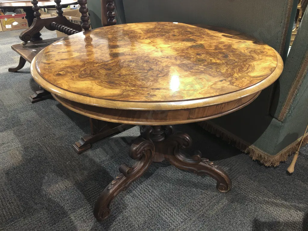 Vict Burr Walnut Circular Supper Table Image 1++