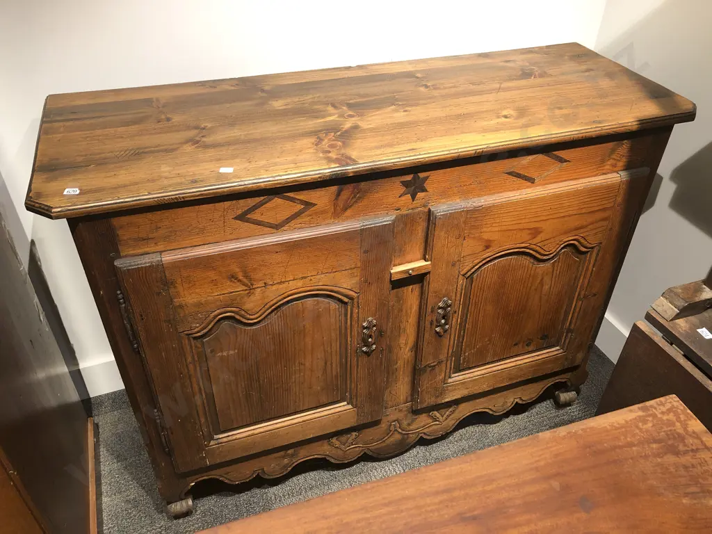 Early 19th Century European Fruitwood Sideboard Image 1++