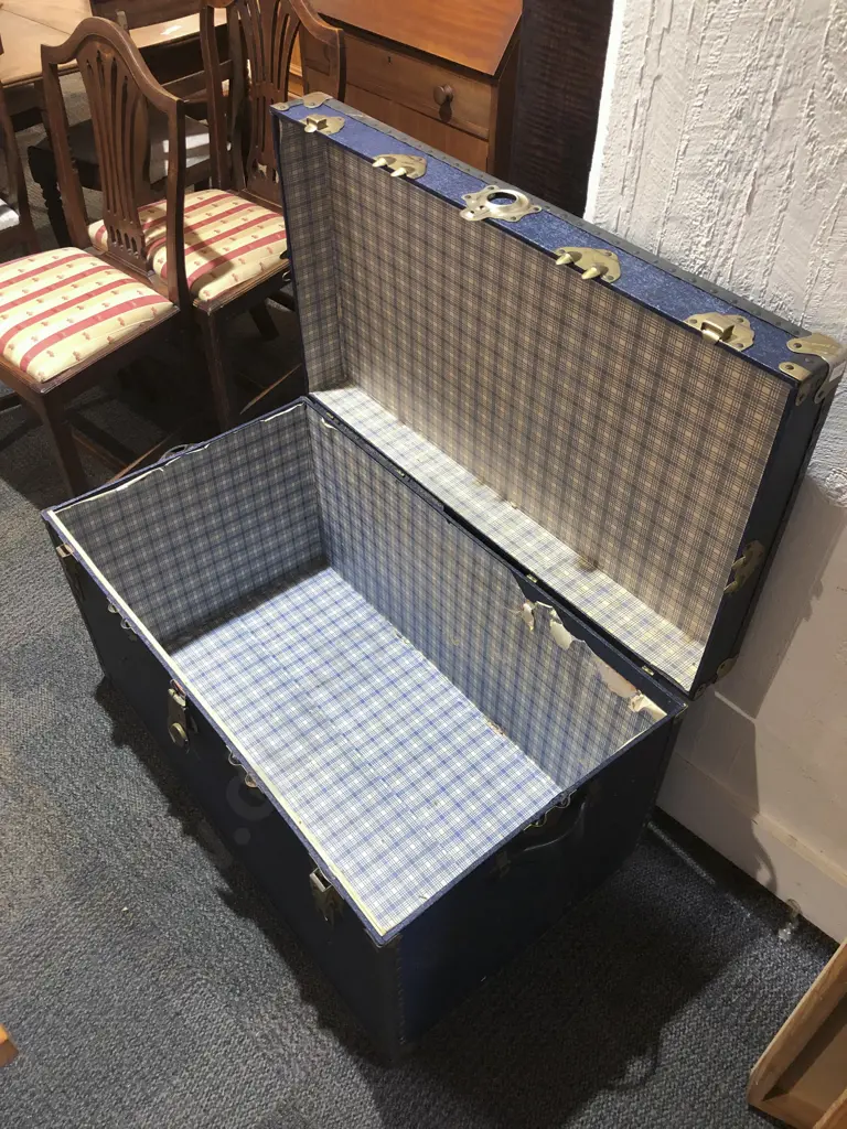 Vintage Travel Trunk Image 1++