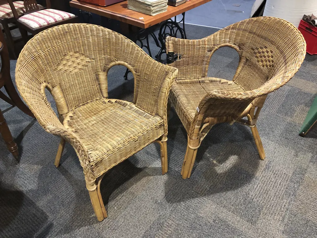 Pair of Rattan Conservatory Chairs Image 1++