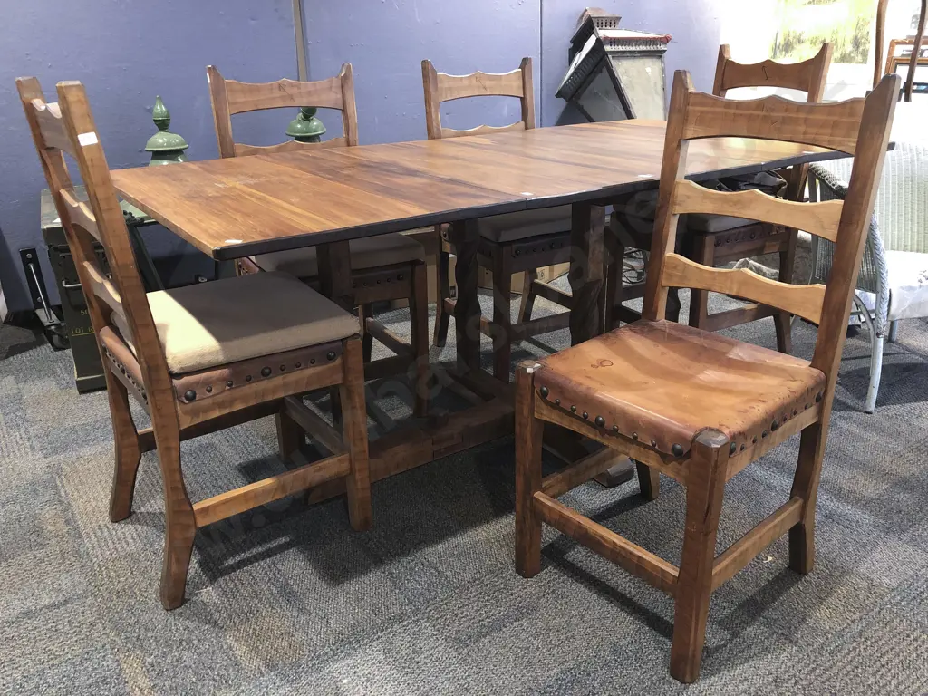 Chapman Taylor Dining Suite Image 1++