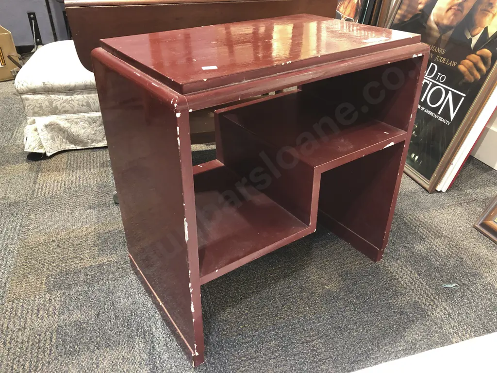 Lacquered Occasional Table Image 1++