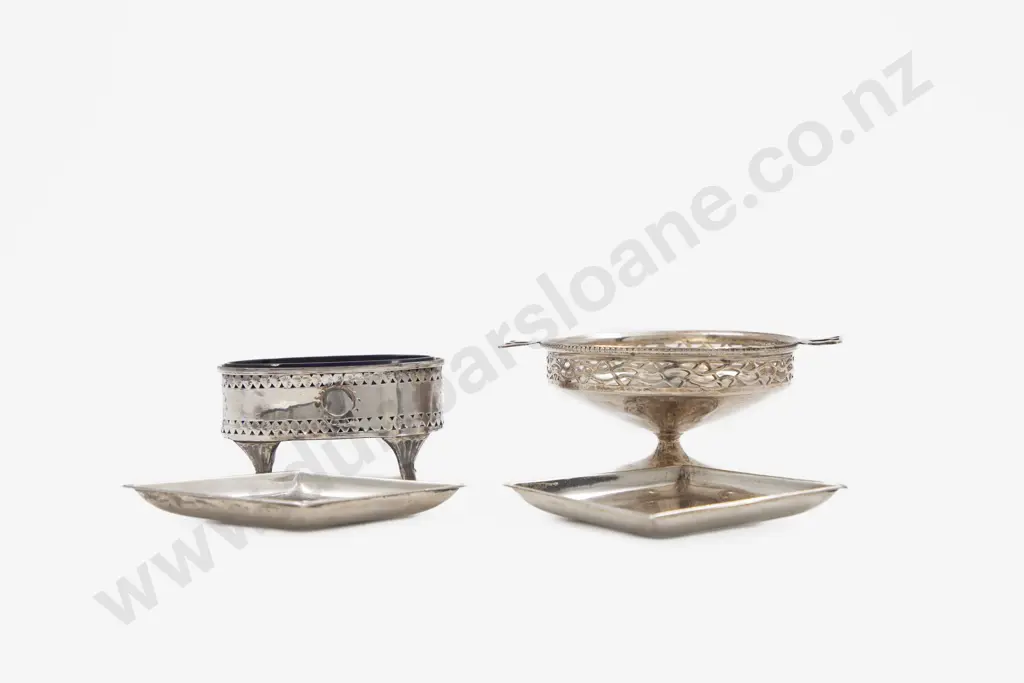 Pair Geo III S/S Pin Dishes Image 1++