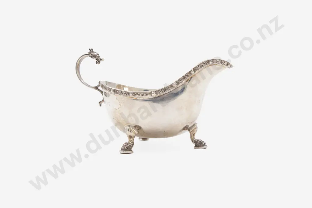 QEII S/S Gravy Boat Image 1++