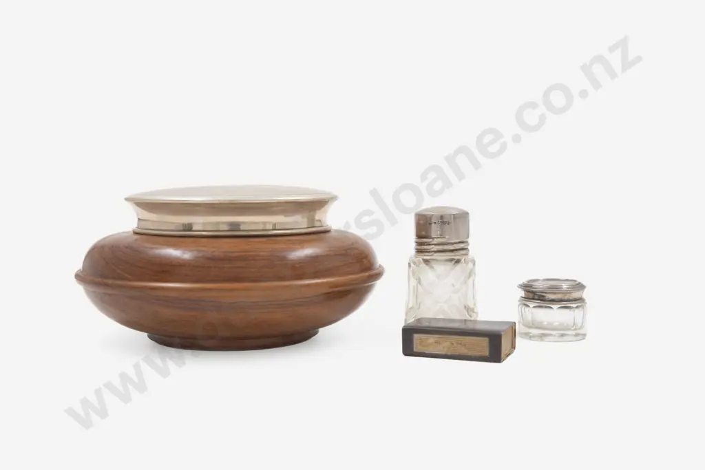S/S Lidded NZ Wooden Bowl Image 1++