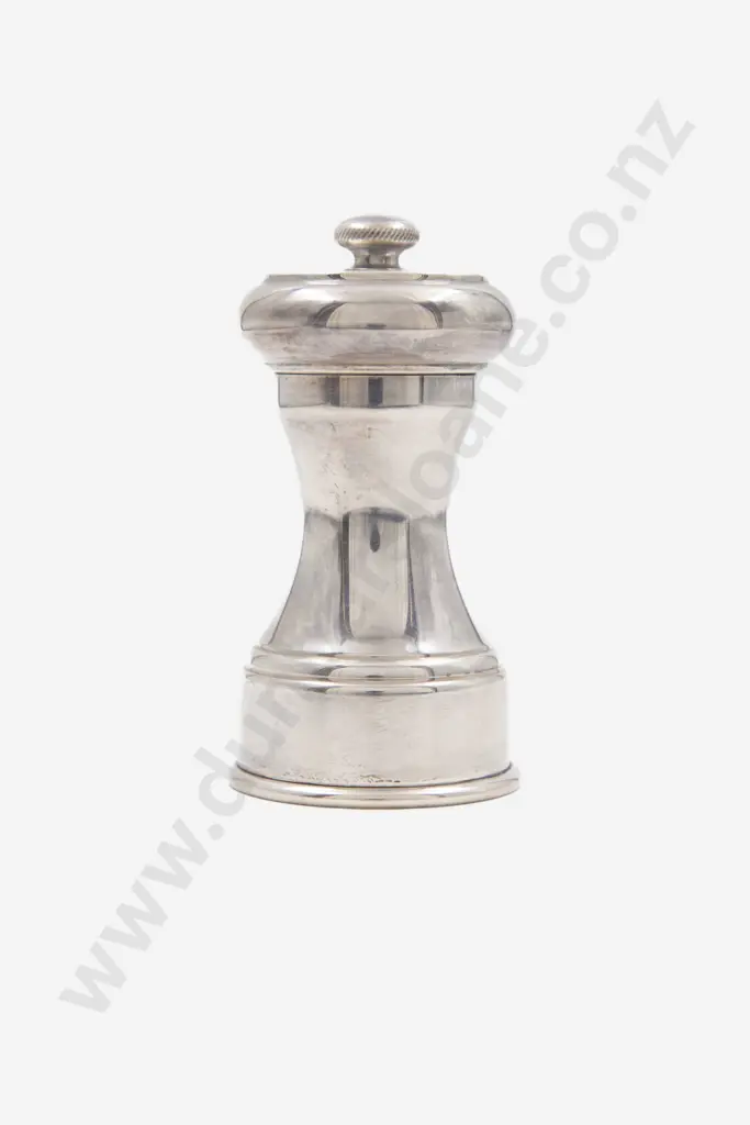 QEII S/S Pepper Mill Image 1++
