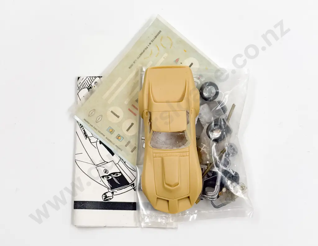 Three Arena Modelli Italy Resin and Diecast Kit Set 1/43 Scale Corvette Models Image 1++