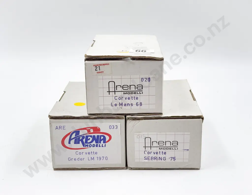 Three Arena Modelli Italy Resin and Diecast Kit Set 1/43 Scale Corvette Models Image 1++