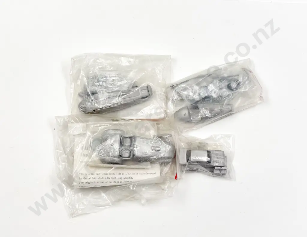 Three Mixed Manufacture All Diecast Kit Set 1/43 Scale Models and Other Miniature Model Image 1++