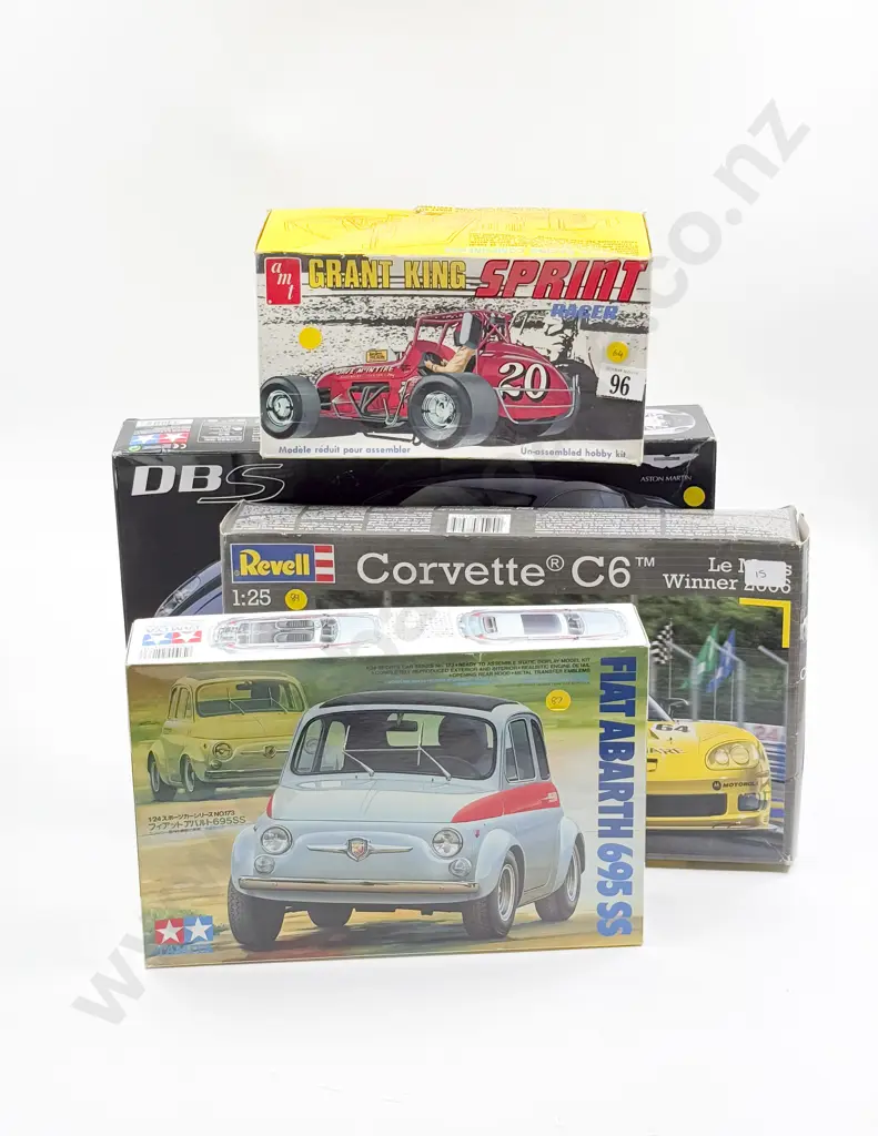 Four Various Manufacturer Model and Large Scale Kit Set Models Image 1++