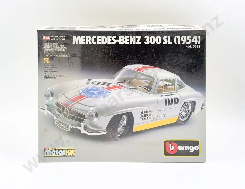 Five Various Manufacturer and ModelLarge Scale Kit Set Models Image 1++