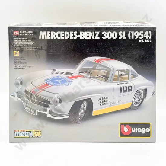 Five Various Manufacturer and ModelLarge Scale Kit Set Models