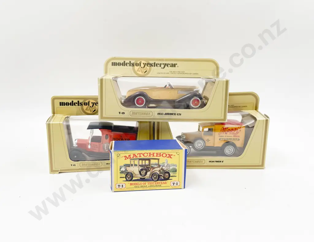 Matchbox Models of Yesteryear Unboxed (Good Condition) and Three Yellow Boxed Models Image 1++