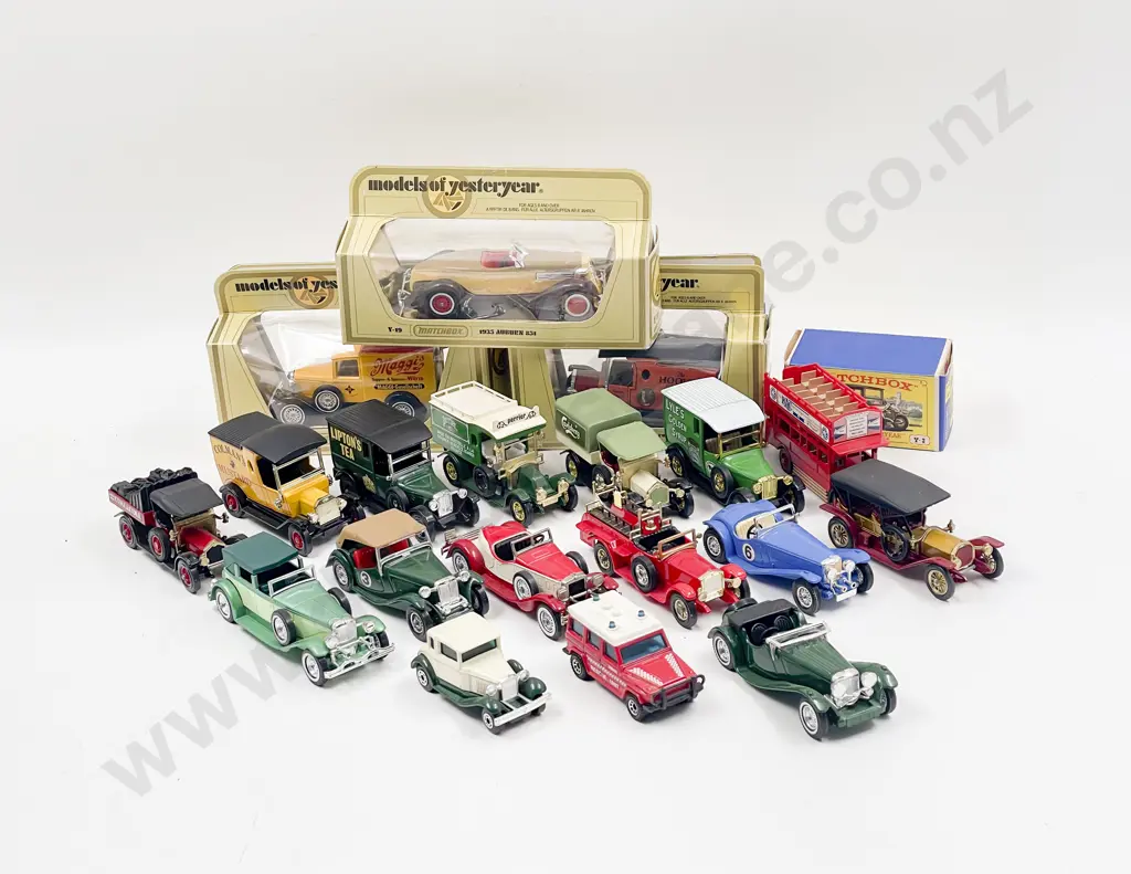 Matchbox Models of Yesteryear Unboxed (Good Condition) and Three Yellow Boxed Models Image 1++