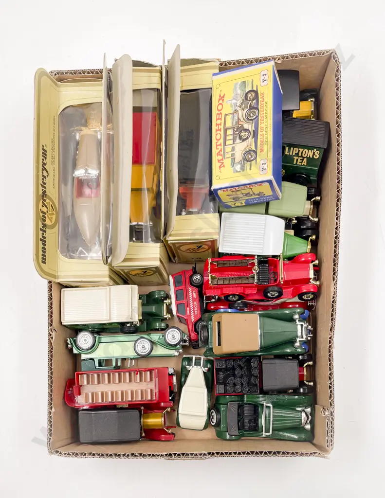 Matchbox Models of Yesteryear Unboxed (Good Condition) and Three Yellow Boxed Models Image 1++