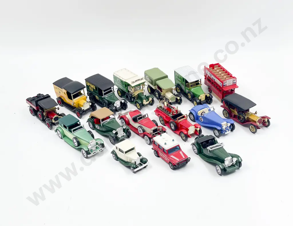 Matchbox Models of Yesteryear Unboxed (Good Condition) and Three Yellow Boxed Models Image 1++