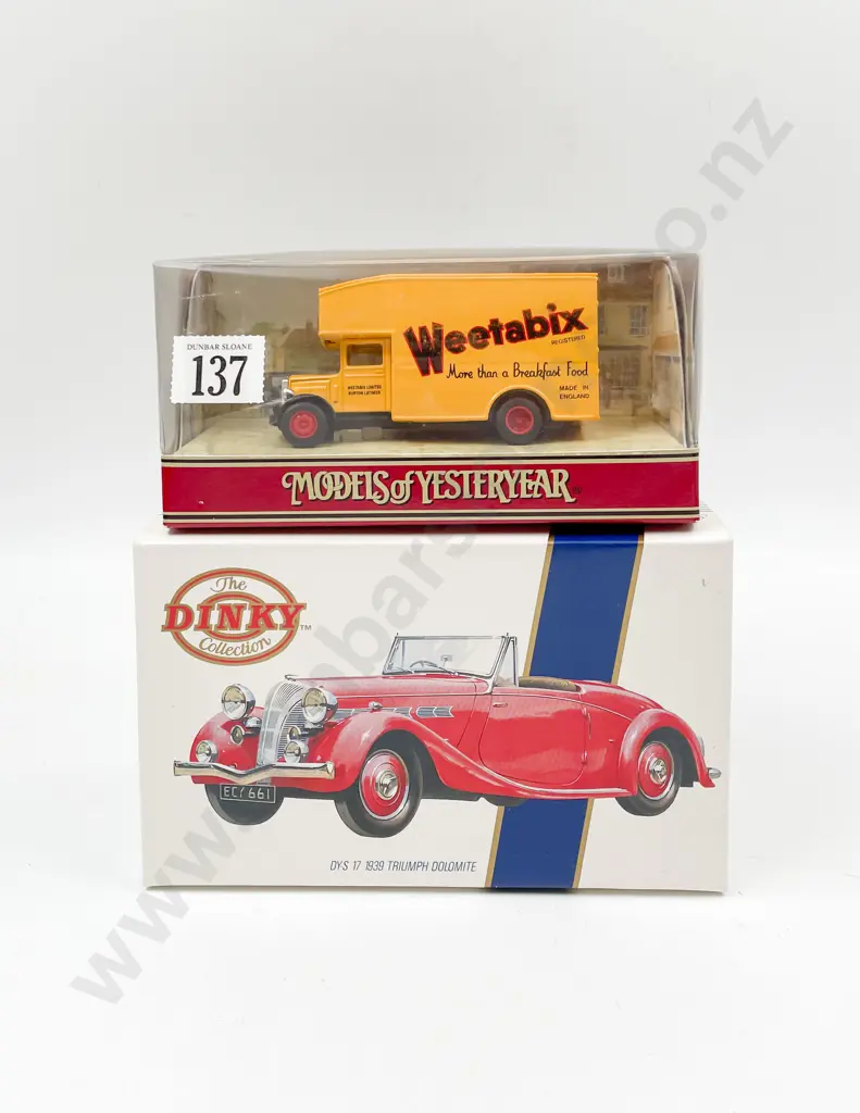Model of Yesteryear Window Picture Boxed Weetabix and Dinky Collection DY-S 17 Triumph Image 1++