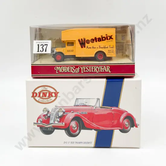 Model of Yesteryear Window Picture Boxed Weetabix and Dinky Collection DY-S 17 Triumph