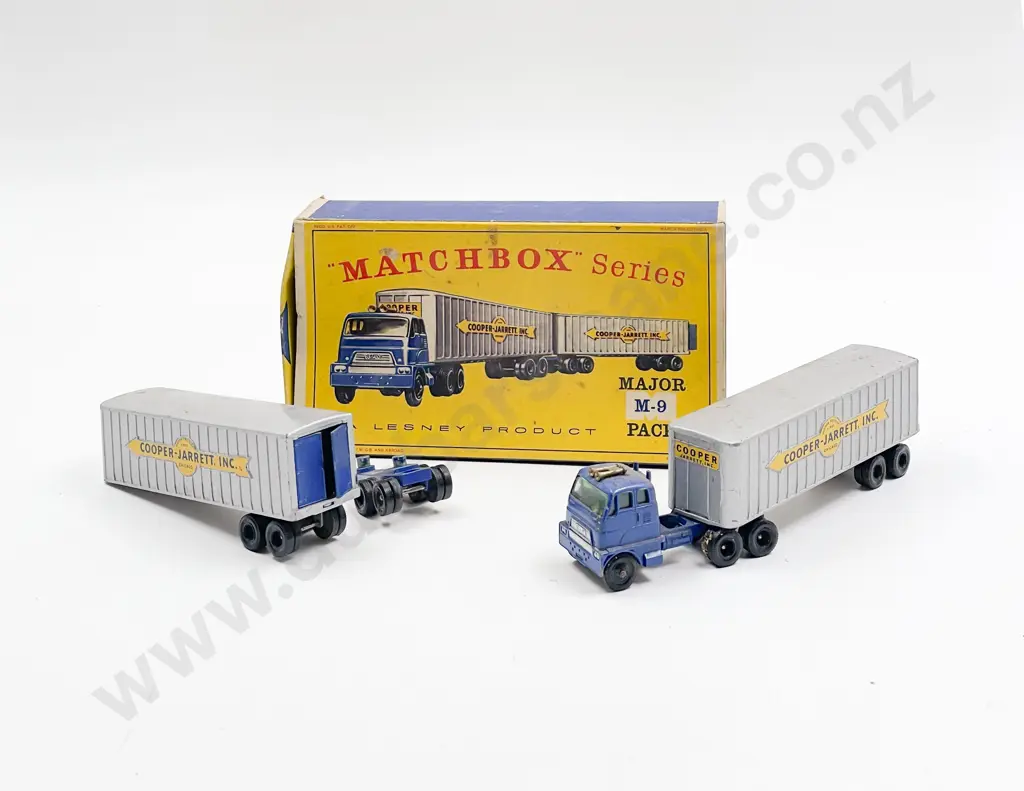 Matchbox Series Boxed No9 Major Pack Image 1++