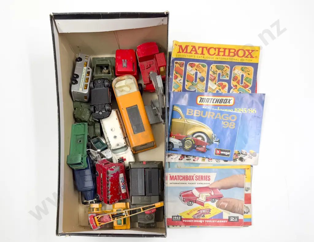 Small Collection Unboxed Various Manufacture Diecast Vehicles and Nine Pocket Catalogues Image 1++