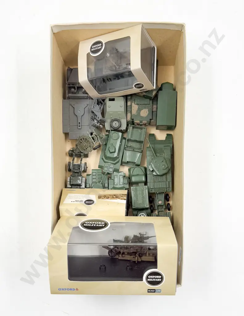 Unboxed Matchbox and others Military Models with Three Oxford Boxed Models Image 1++
