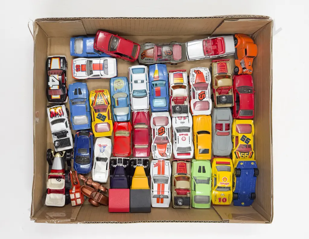 Qty Matchbox Unboxed Diecast Models mainly in good condition Image 1++