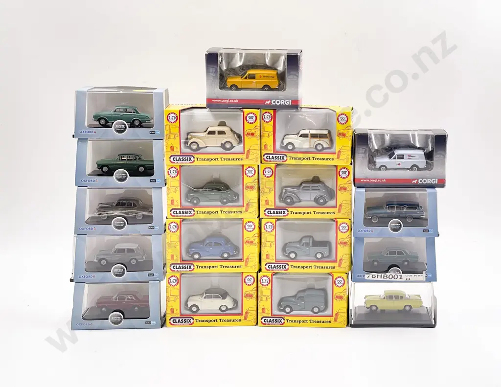 Classix and Oxford 1:76 Scale 18 Diecast Models Image 1++