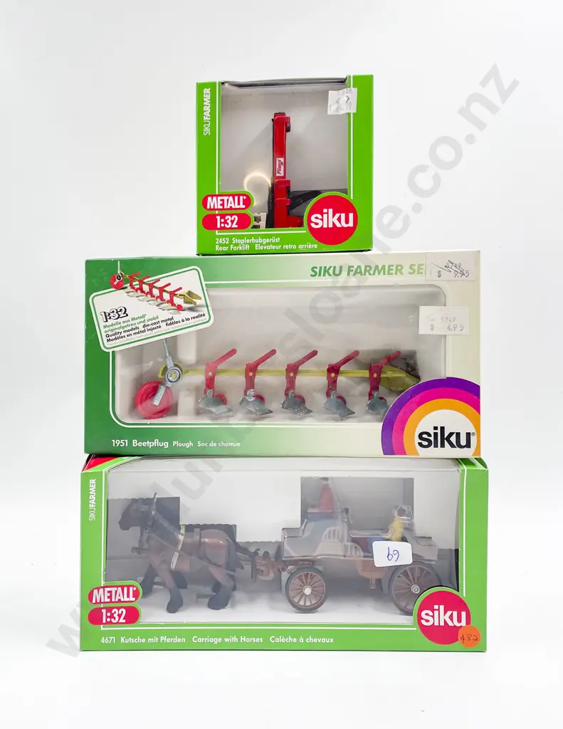 Boxed Siku Farmer Series 1:32 4671 Carriage with Horses 1951 Plough 2452 Rear Forklift Image 1++
