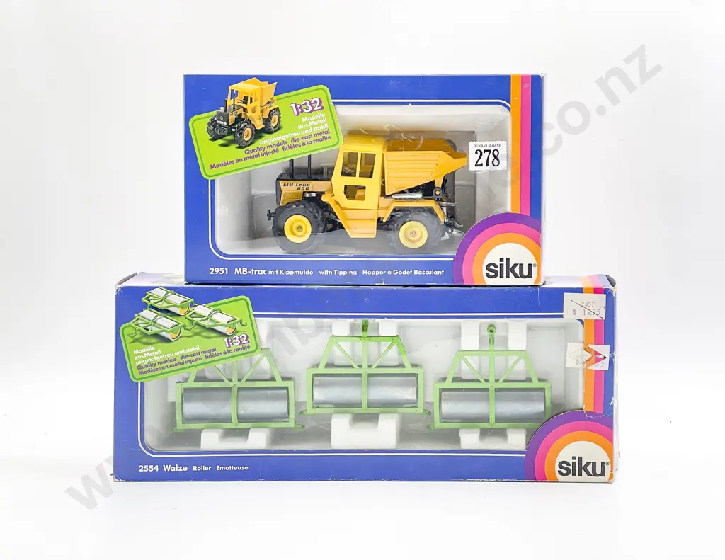 Boxed Siku 2951 MB-trac with Tipping 2554 Roller Image 1++