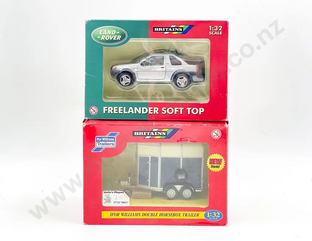Britains Boxed 40551 Land Rover Freelander Soft Top and 40711 Ifor Williams Double Horse Box Trailer Image 1++