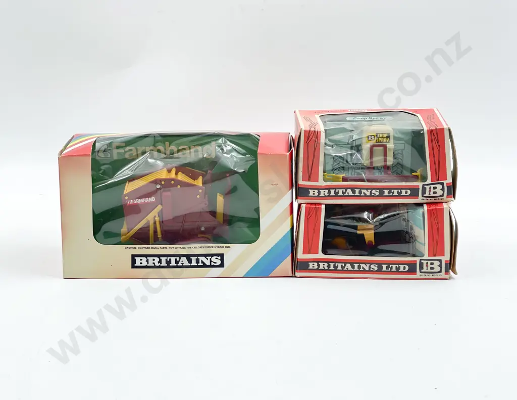 Britains Boxed 9552 Transplanter 9548 Crop Spray and 9532 Round Baler Image 1++