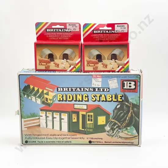 Britains Boxed 4708 Farming Building Set 4730 Riding Stable 4703 x2 2 Shelters with Animals