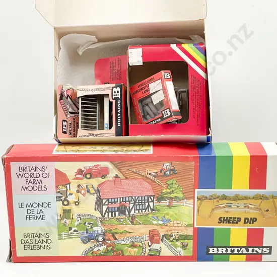 Britains Boxed 7160 Sheep Dip with 1715 1717 Accessory Packs with Qty Sheep